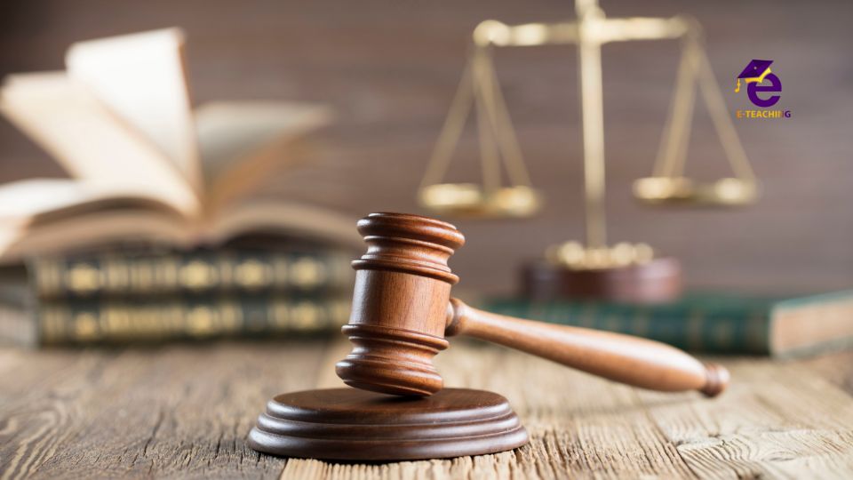 dai-hoc-tu-xa-nganh-luat-la-gi