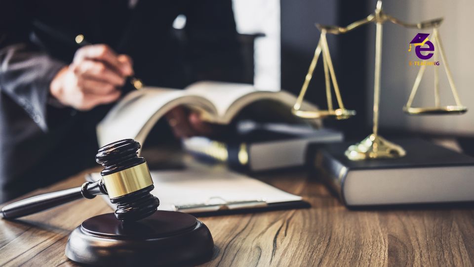 dai-hoc-tu-xa-nganh-luat-hoc-nhung-gi